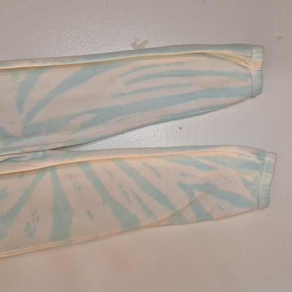 2 pairs of girls sweatpants - Picture 5 of 10